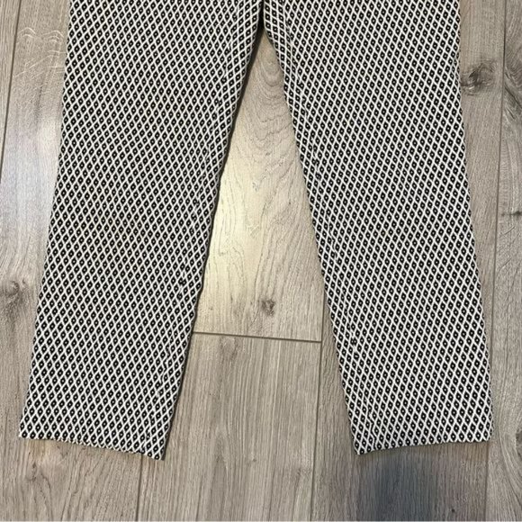 Ann Taylor Textured geometric pattern Devin Cropped Straight legs Pants size 2 - Picture 6 of 8